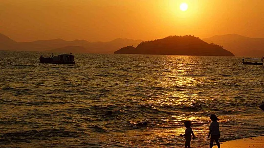 MUĞLA'DA GÖZ KAMAŞTIRAN GÜN BATIMI