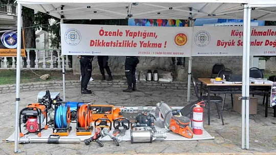 Muğla'da itfaiye ekiplerinden anlamlı tanıtım