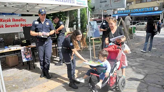 Muğla'da itfaiye ekiplerinden anlamlı tanıtım