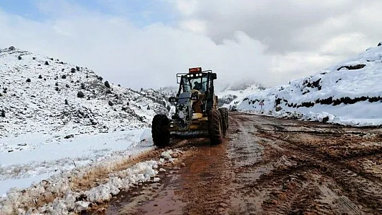 Muğla'da kar ile mücadele başladı