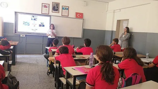 MUĞLA'DA ÖĞRENCİLERE 112 ÇAĞRI MERKEZİ TANITILDI
