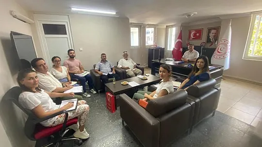 Roman Vatandaşlara Strateji Belgesi Veriliyor