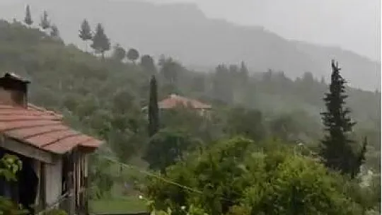 Muğla'da sağanak yağış etkili oldu