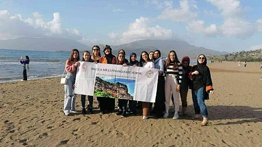 MUĞLA'DA ÜNİVERSİTE ÖĞRENCİLERİ TARİHİ VE DOĞAL GÜZELLİKLERİ KEŞFETTİ
