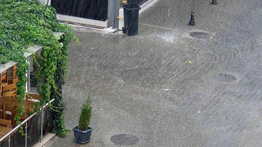 MUĞLA'DA YAĞMUR SÜRPRİZİ