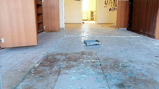 Muğla'daki eski FETÖ yurdu tehlike saçıyor