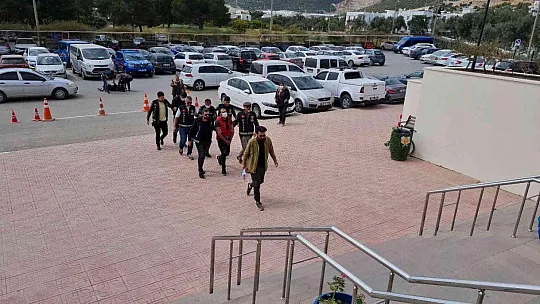 Muğla'daki yangınla ilgili gözaltına alınan 3 şüpheli adliyeye sevk edildi