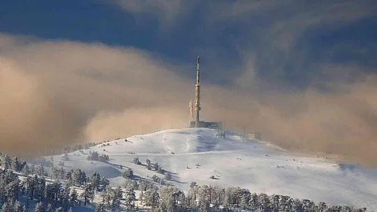 Muğla'nın bilinmeyen Sibirya'sında kar alınlığı 2 metreyi aştı