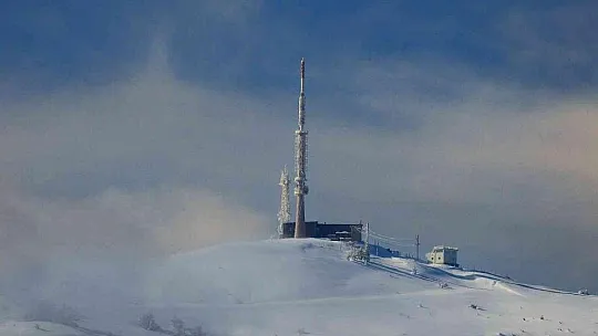 Muğla'nın bilinmeyen Sibirya'sında kar alınlığı 2 metreyi aştı