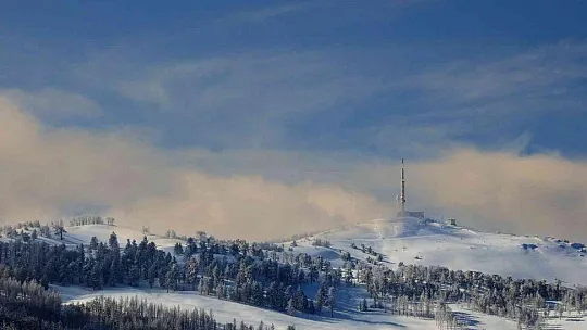 Muğla'nın bilinmeyen Sibirya'sında kar alınlığı 2 metreyi aştı