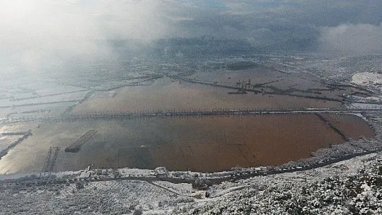 Muğla'nın tarihi evleri beyaz gelinlik giydi