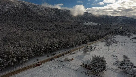 Muğla'nın tarihi evleri beyaz gelinlik giydi