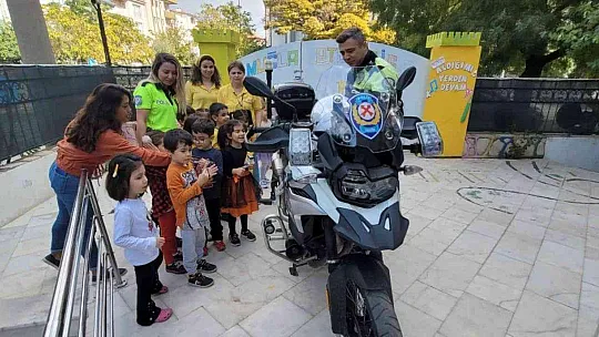 MUĞLA POLİSİNDEN ÖĞRENCİLERE TRAFİK EĞİTİMİ