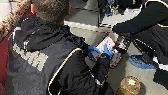 MUĞLA VE İZMİR'DE RÜŞVET OPERASYONU: 10 ŞÜPHELİ GÖZALTINA ALINDI