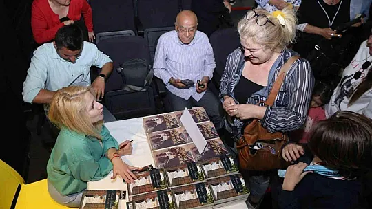 Muğlalı Yazar Aktunç, 'Dikenli Kuyruk' kitabını tanıttı