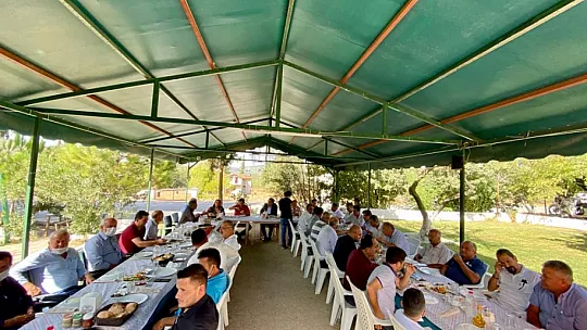 KARACA, MUHTARLAR GÜNÜNÜ UNUTMADI
