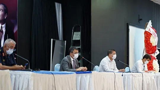 Muhtarlar Toplantısında Gündem 'Pandemi kuralları ve Orman yangınları' oldu