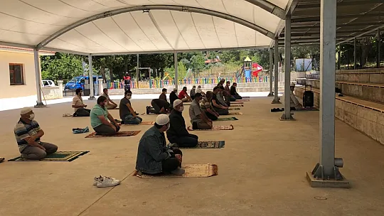 Fethiye'de Cuma Namazı Nerelerde, Nasıl Kılındı? İşte Detaylar