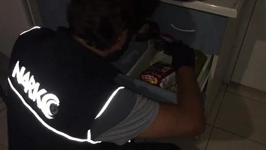 Narkotik ekipleri zehir tacirlerine göz açtırmıyor