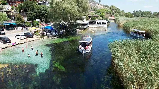 'Sakin Kent' Akyaka'nın çevreci tekneleri havadan görüntülendi