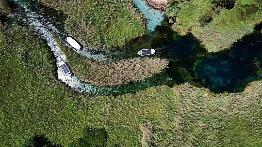'Sakin Kent' Akyaka'nın çevreci tekneleri havadan görüntülendi