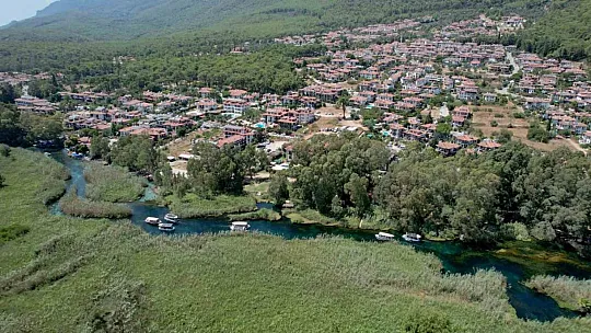 'Sakin Kent' Akyaka'nın çevreci tekneleri havadan görüntülendi