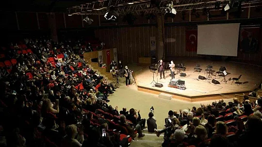 Nazım Hikmet'in 120'inci yaş günü Bodrum'da kutlandı