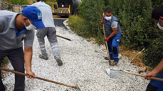 Nif Mahallesi'nde Yoğun Asfalt Mesaisi