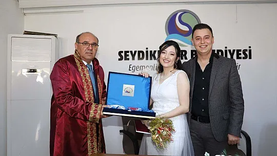 Başkan Otgöz, Genç Çiftlerin Nikah Akitlerini Gerçekleştirdi