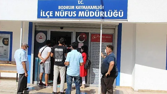 Nüfus patlaması yaşanan turizm cennetinde yazlıkçılar nüfuslarını Bodrum'a aldırıyor