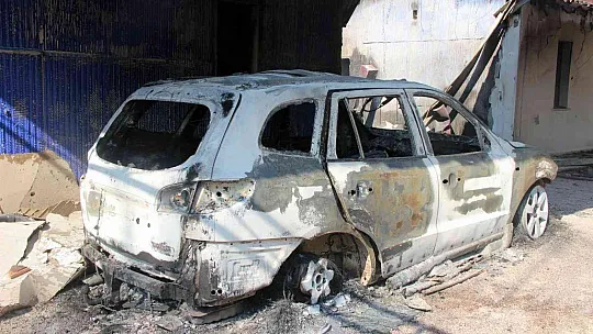 Odada her şey yandı, 'Besmele' yazısı yanmadı