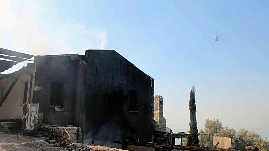 Odada her şey yandı, 'Besmele' yazısı yanmadı