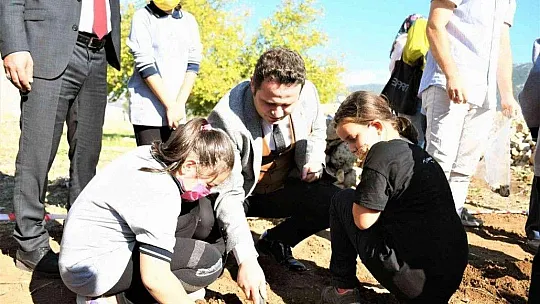 Öğrenciler arkeolojik kazı yaptı