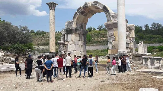 Öğrenciler eğitim öğretim yılını kültür gezileriyle tamamlıyor