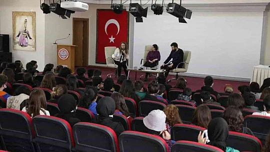 Öğrenciler yazarlar ile buluştu
