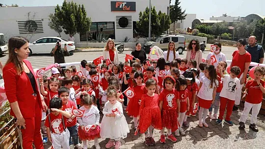 Okul Öncesi Etkinlik Merkezi'nde 23 Nisan coşkuyla kutlandı