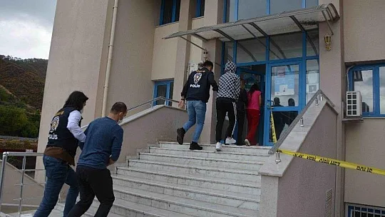 Ölü bulunan bebeğin annesi tutuklandı