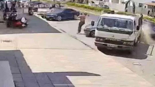 ÖLÜMDEN SANİYELERLE KURTULDU