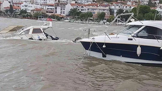 Olumsuz hava koşulları nedeniyle Datça'da batan tekne kurtarılamadı