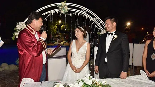 YEŞİM VE BERK'İN EN MUTLU GÜNÜ