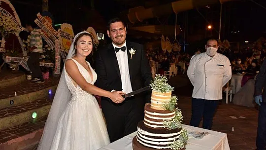 YEŞİM VE BERK'İN EN MUTLU GÜNÜ