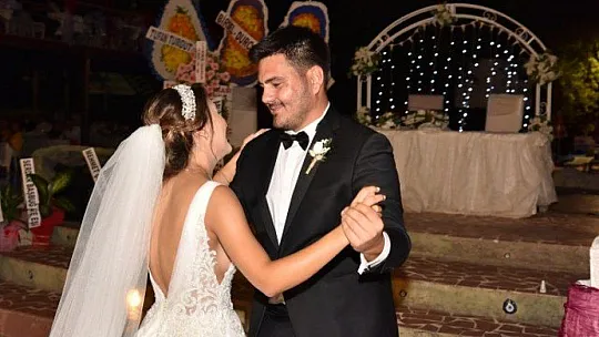 YEŞİM VE BERK'İN EN MUTLU GÜNÜ