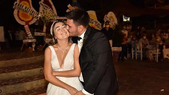 YEŞİM VE BERK'İN EN MUTLU GÜNÜ