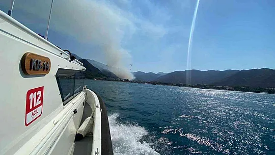 ORMAN YANGINI İÇİN UÇAK VE HELİKOPTERLERİN SU ALDIĞI BÖLGE DENİZ TRAFİĞİNE KAPATILDI