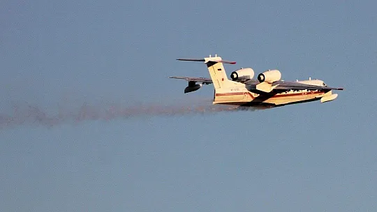 Orman yangınlarında 6 uçak 39 helikopter görev aldı