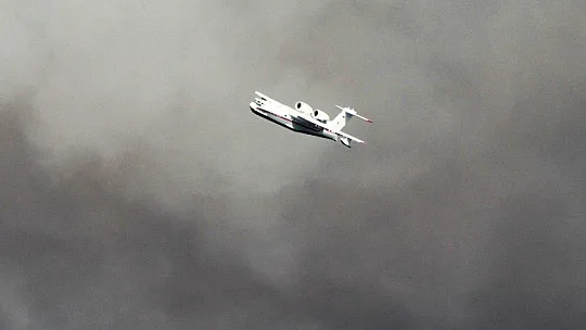 Orman yangınlarında 6 uçak 39 helikopter görev aldı