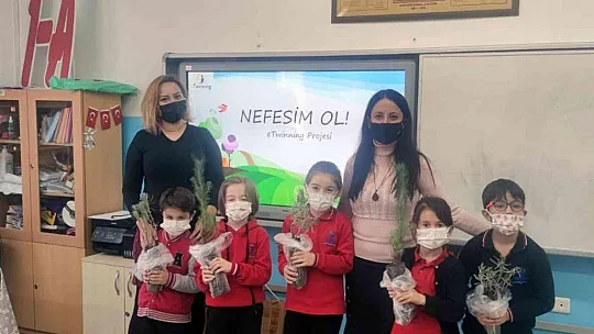 Ormancılardan öğrencilere karne hediyesi 'Fidan'