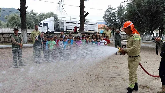 Ormancılardan okullarda yangın eğitimi