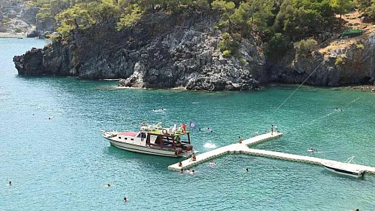 ORTACA AŞI KOYU, GÖRENLERİ MEST EDİYOR
