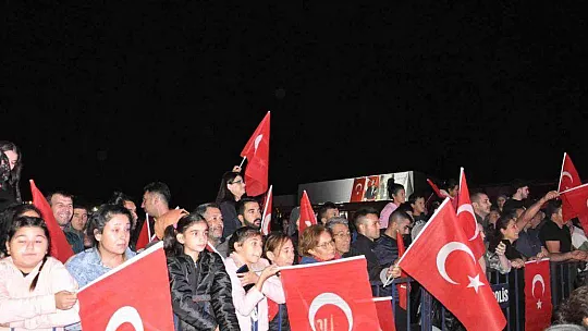 200 MİLYON LİRALIK CUMHURİYET HEDİYESİ GİBİ AÇILIŞ